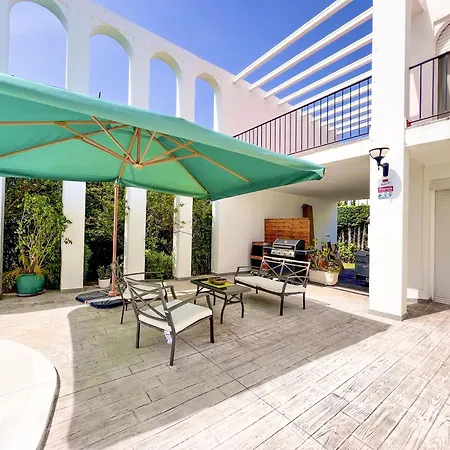 Villa Malibu Cerca De Puerto Banus Por Douvlecom